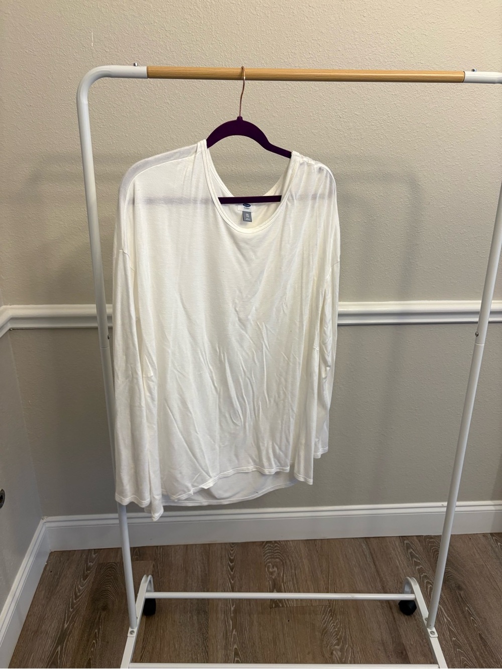 Old Navy Size XXL White Long-Sleeve Scoop Neck Top
